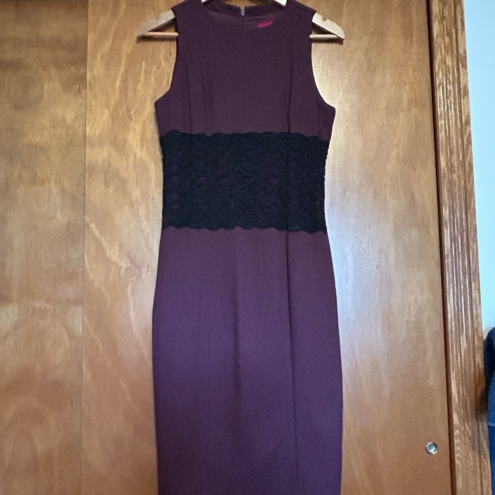G.I.L.I. Sleeveless Plum Sheath Dress with Black Lace Waist
